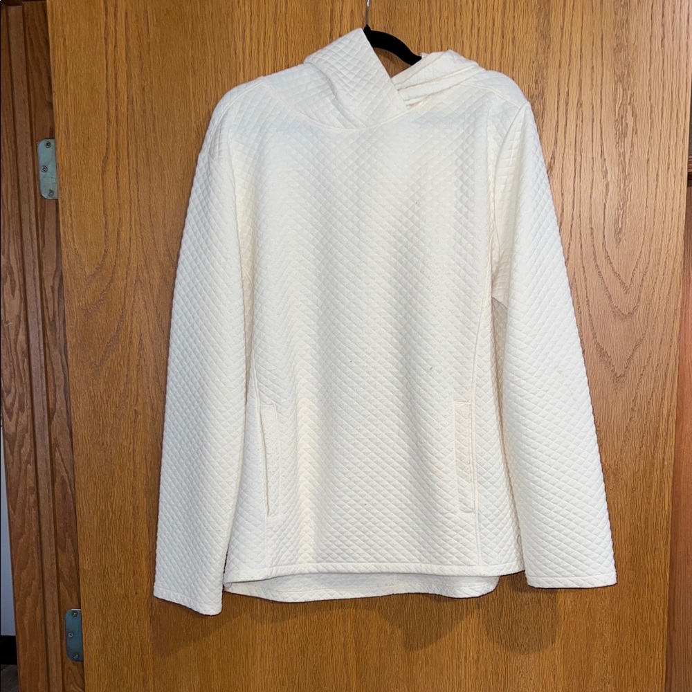 Cozy White Quilted Hoodie